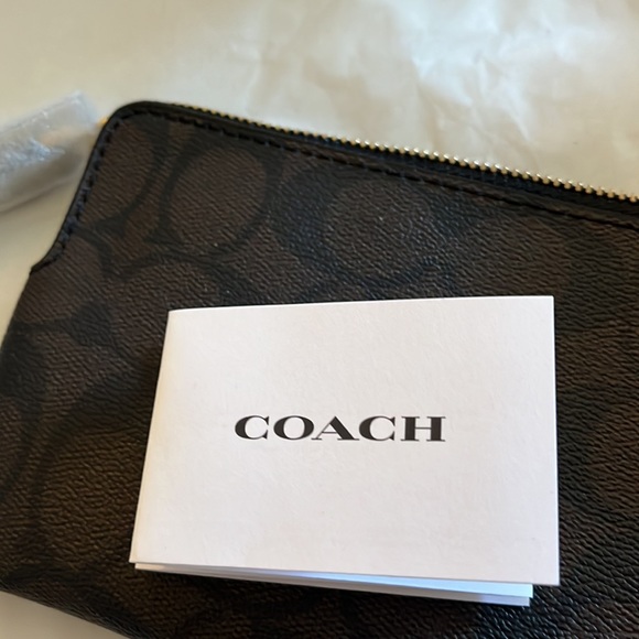 Coach Corner Zip Wristlet Signature Brown Clutch Small Logo Purse NWT - Picture 7 of 7